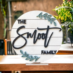 Family Name Sign, Front Door Sign, Last Name Door Hanger, Round Door Sign, Welcome Sign Front Door, Last Name Wreath, Door Wreath Year Round