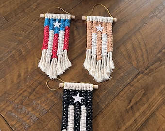 Handmade Puerto Rico Macrame Flag: Small Cotton Car Decoration
