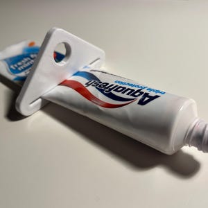Zahnpastapresse