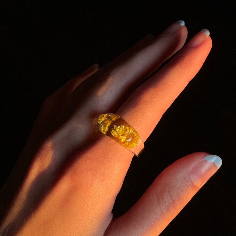 Colorful Rings Gift for her Everyday Rings Transparent Acrylic Resin Dried Flower Ring Fashion Ring Acrylic Ring Minimalist Ring