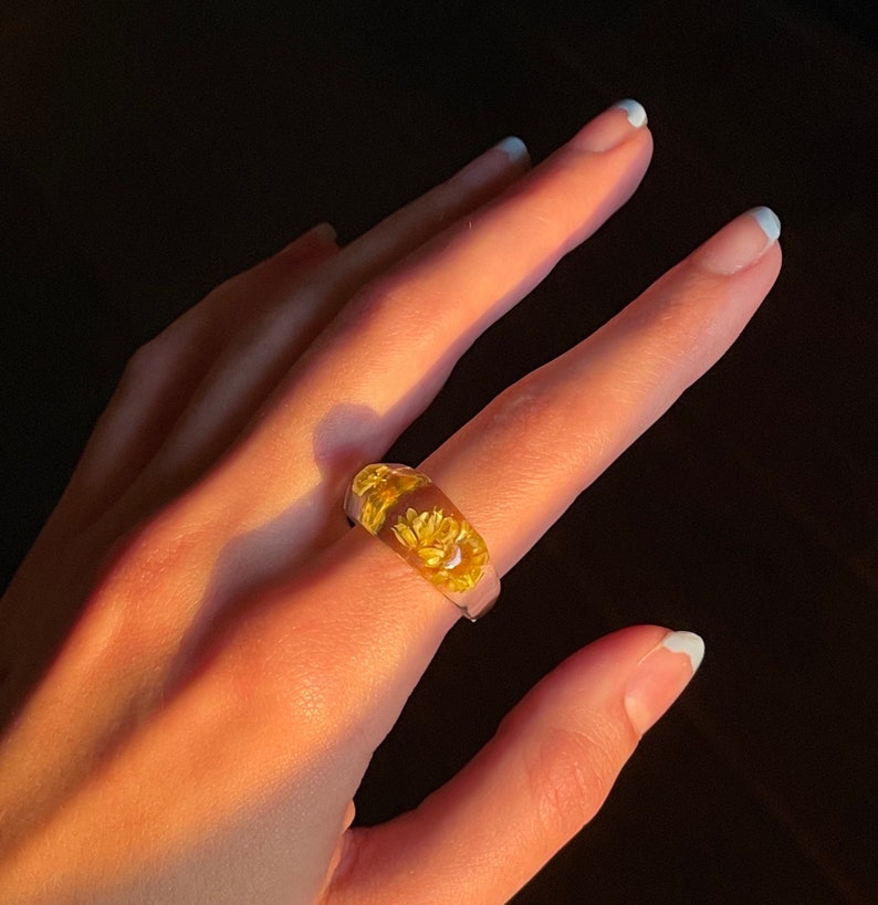 Colorful Rings Gift for her Everyday Rings Transparent Acrylic Resin Dried Flower Ring Fashion Ring Acrylic Ring Minimalist Ring