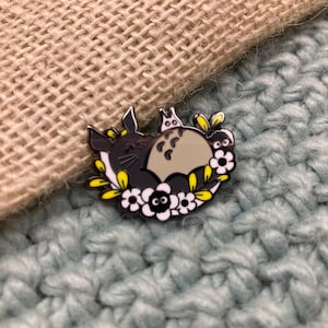 Totoro Enamel Pin Badge - Studio Ghibli - Anime/Kawaii