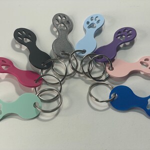 Katzenpfoten-Zauber: Einkaufswagenlöser Schlüsselanhänger 3D-gedruckt - Überraschende Farbauswahl für Katzenliebhaber!
