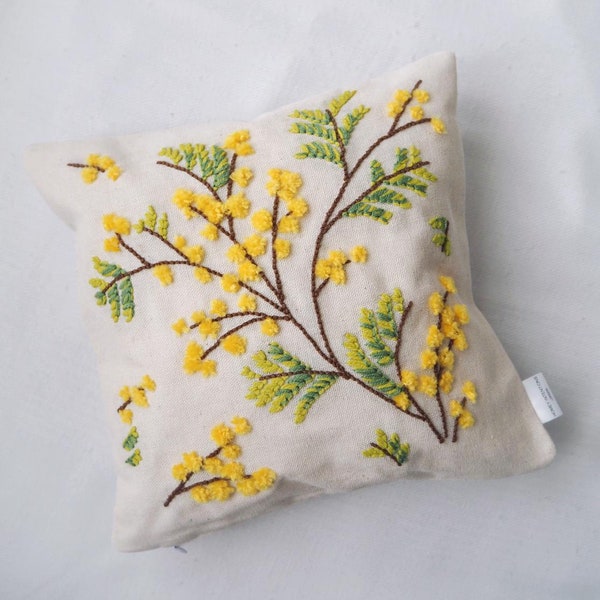 PRE-ORDER Punch Needle Floral Cushion Cover,  Colorful Pillows, Decorative Cushion, Cute Flower Throw Pillow, Textured Unique Pillow