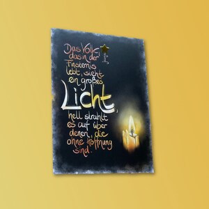 Postkarte – Das Volk, das in der Finsternis lebt, sieht ein großes Licht, hell strahlt es auf … | Jesaja | Weihnachten | Motiv mit Kerze