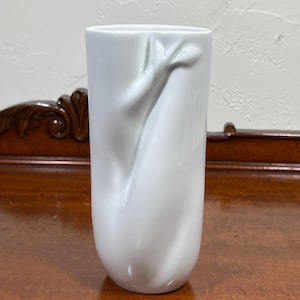 Jarrón blanco Meissen 'Weifs' con tema floral