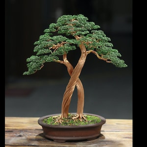Art Wire Bonsai Tree Sculpture With Dark Green Leaves. Suitable For Valentine&#39;s Day Gifts, Wedding Gifts, Gifts For Parents