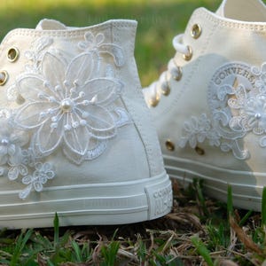 Luxury Ivory Wedding Converse Lace High Top, Custom Converse Shoes For Bride, Personalized Bridal High top Tennis Shoes with Lace LL