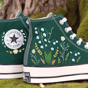 Custom Embroidered Converse Chuck Taylor, Green Converse Embroidery Wildflowers, Garden Flower Embroidered Shoes, Unique Gifts for Her