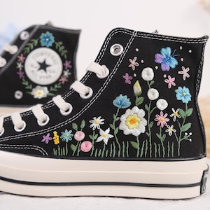 Custom Wedding Converse Embroidered Flowers ,Wedding Flowers Embroidered Shoes, Bridal Flowers Embroidered Sneaker, Custom Sneaker Name LT
