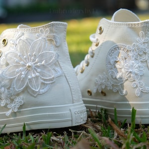 Luxury Ivory Wedding Converse Lace High Top, Custom Converse Shoes For Bride, Personalized Bridal High top Tennis Shoes with Lace LL