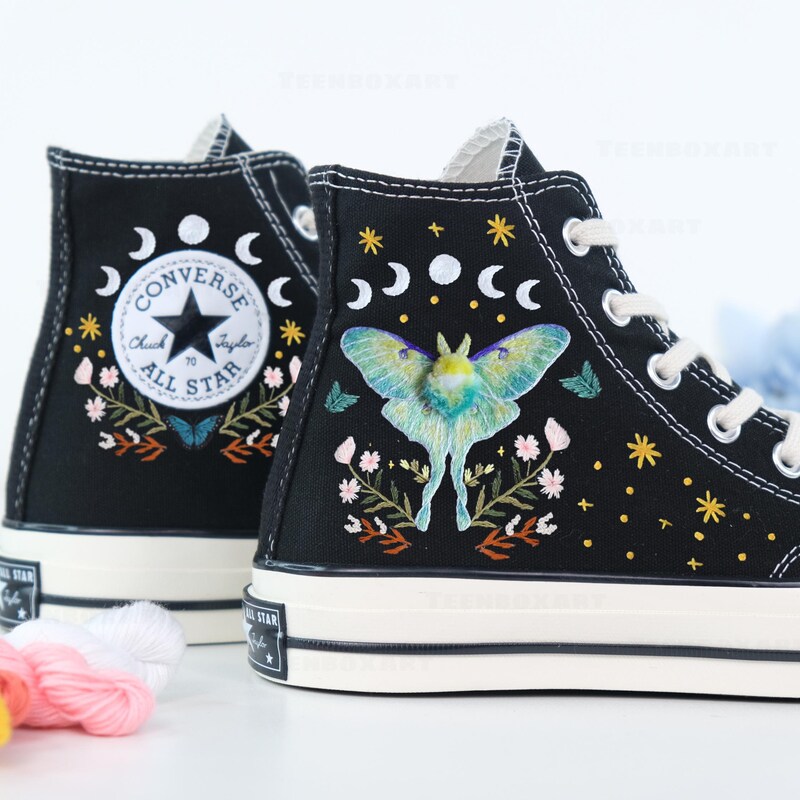 Colorful Butterfly Print Men's High Top Shoes main image 0