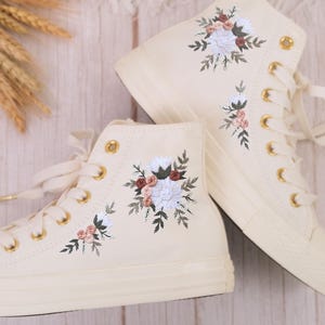 Bridal Converse Custom, Wedding Flowers Embroidered Converse Chuck Taylor 1970s, Embroidery Logo, Flower Embroidered Shoes, Wedding Gifts LL