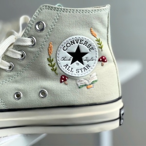Flower Converse, Converse Embroidered Flower, Blue Flower Embroidered, 1970s Converse Chuck Taylor, Converse Spacehippie, Bridal Converse