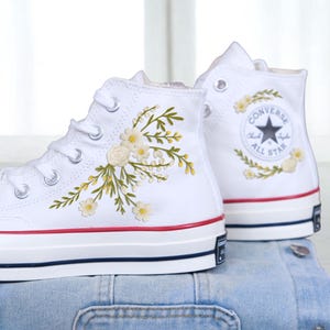Converse de boda con bordado floral, zapatos personalizados con bordado de girasol y lavanda para novia, zapatillas de novia con flores bordadas, regalo de boda