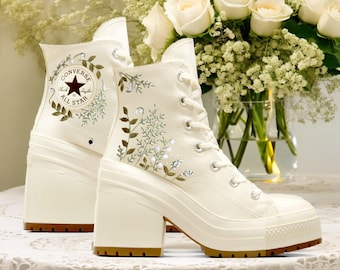 Mariage Converse brodé, Converse talon haut Chuck Taylor fleurs brodées, Converse talon personnalisé, Converse nuptiale LT