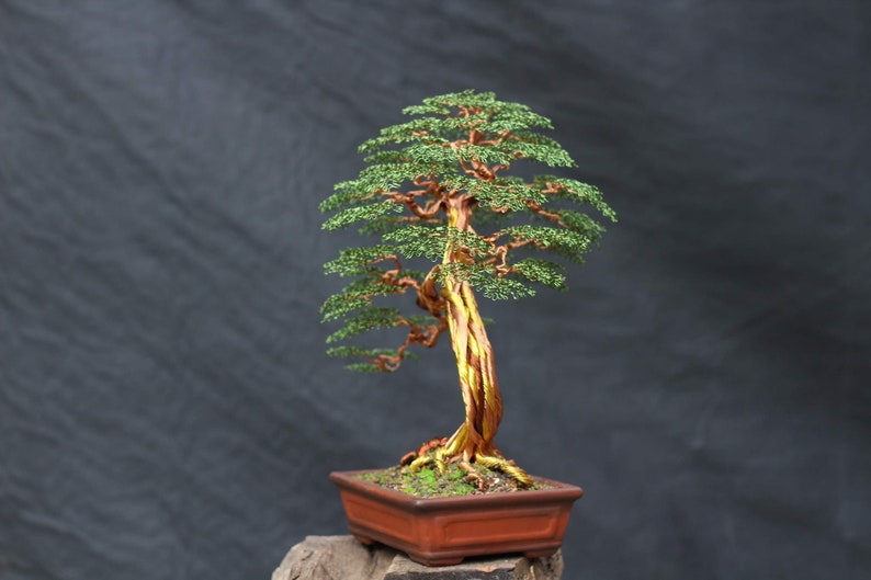 Art Wire Bonsai Tree Sculpture With Dark Green Leaves. Up To 12 Inches Tall. Suitable For Valentine's Day Gifts, Wedding Gifts. image 9