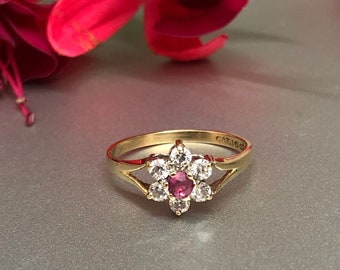 1980s Ruby & Cubic Zirconia Cluster Vintage 9ct Gold Flower Ring