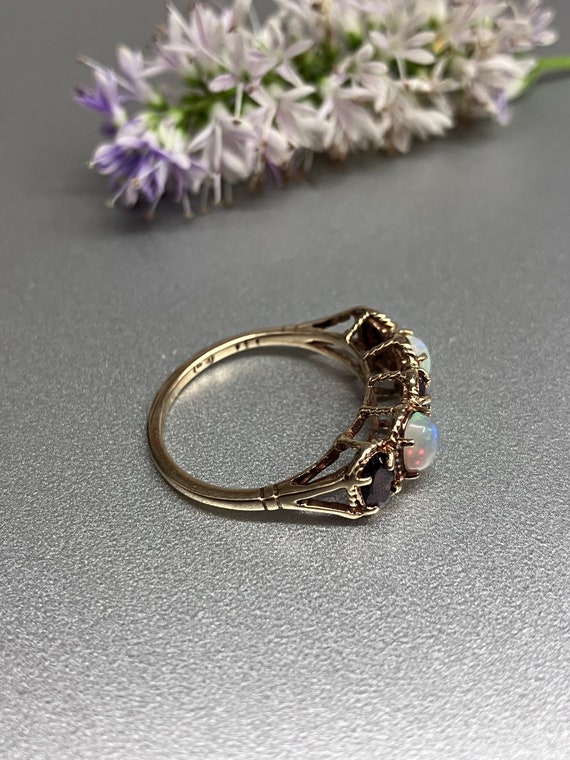 1970s Opal & Garnet 5 Stone Ring Vintage 9ct Gold… - image 6