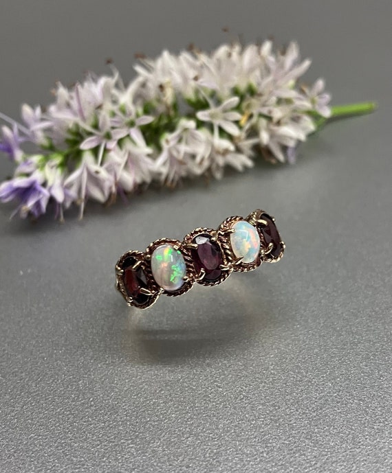 1970s Opal & Garnet 5 Stone Ring Vintage 9ct Gold… - image 1