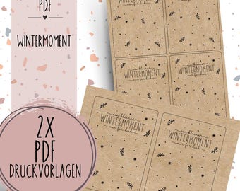 Puede incluir: Etiquetas de regalo imprimibles con un fondo de papel kraft marrón y texto negro que dice "ein kleiner Wintermoment nur für dich". Las etiquetas están decoradas con pequeñas estrellas y hojas. El texto se repite en cuatro etiquetas.
