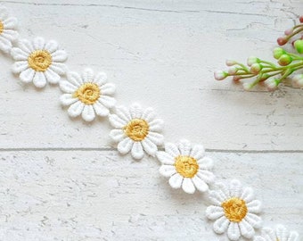 Daisy Lace Trim ribbon - 1 yard/lot - Wedding Christmas Party Occasion - Rustic Shabby Chic Decor