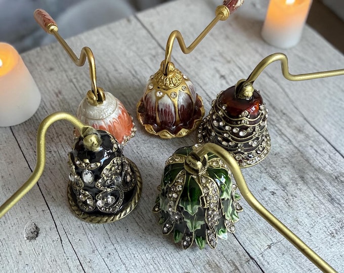 Green Leaf Candle Snuffer – Rhinestone Botanical Home Decor Gift