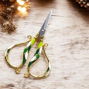 Rustic Retro Sewing Scissors – Enamel Embroidery Scissors | Shabby Chic Sewing & Craft Supplies, Christmas Gift Idea