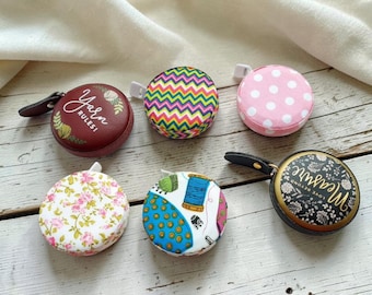 Mini Retractable Tape Measure: 1.5m Vintage Style