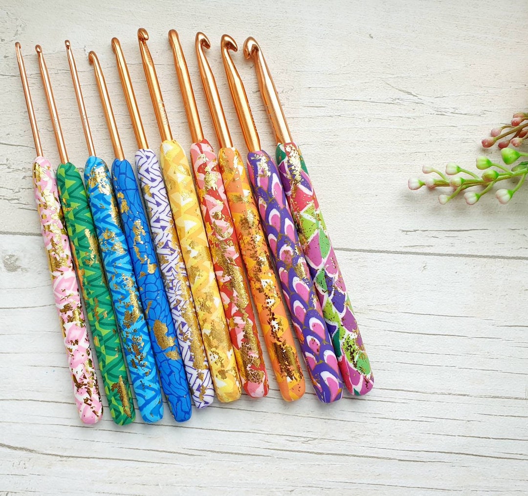 10 Piece Ergonomic Floral Design Crochet Hook Set, Gift for Mother's ...