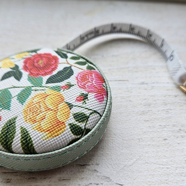 Floral Design Mini Tape Measure - 1.5m Portable Retractable Tape Measure - Perfect Stocking Filler - Christmas Gift