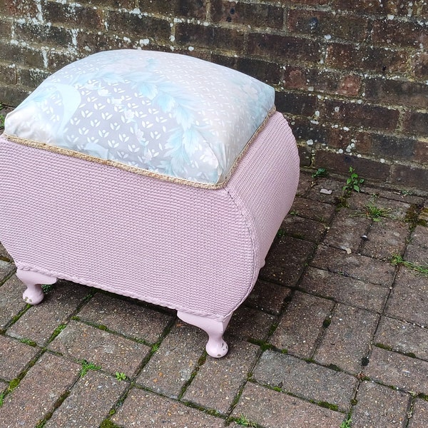 Pink Vintage Retro Lloyd Loom Style Upholstered Linen Basket Stool Ottoman.