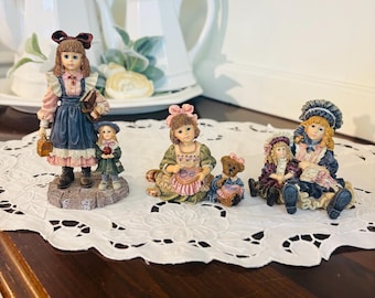 Vintage 1990s Boyds Collection Yesterday’s child Dollhouse collectiong girl w bear figurines