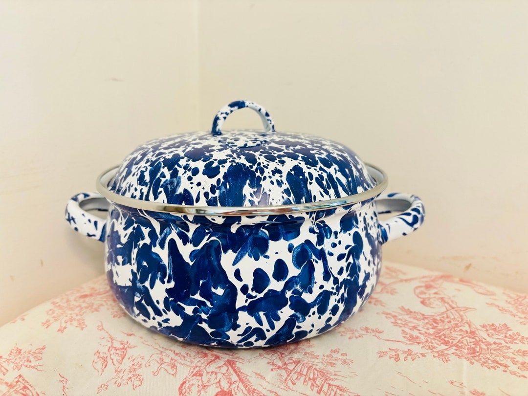 Golden Rabbit Dutch Oven 4 Qt Cobalt Blue Swirl Enamelware Splatterware