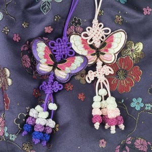Schmetterling koreanische Norigae, traditioneller Hanbok Anhänger mit Garakji Quaste, gestickte Mini Anhänger für Tasche Schlüsselbund, Neujahr und Chuseok Geschenk