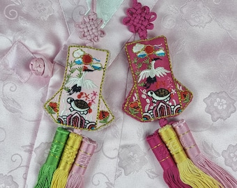Turtle&Crane Norigae Korean Tassel Charm, Korean Good Luck Symbol Embroidered Hanbok Accessory Knot Keychain, New Year and Chuseok Gift