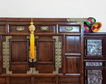 Ciondolo con nappa a forma di peonia Norigae, accessorio portachiavi con nodo Hanbok ricamato a fiori, per la celebrazione di Capodanno e Chuseok.