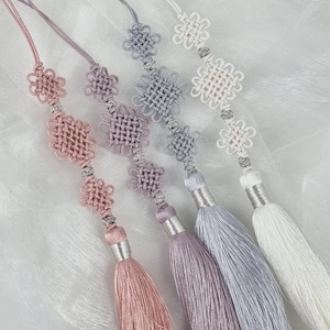 Three Knot Korean Norigae, Traditional Maedeup Tassel Charm, Minimalist Hanbok Accessory, Pastel Home Decor Wall Hanging, Chuseok Gifts