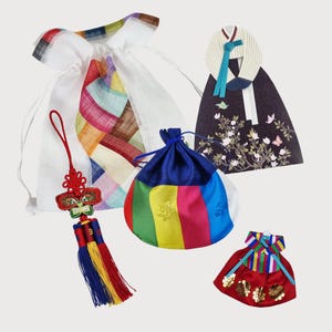 Korean Traditional Gift Set, Bokjumeoni Pouch, Butterfly Norigae, Hanbok Magnet & Card, New Year and Chuseok Celebration