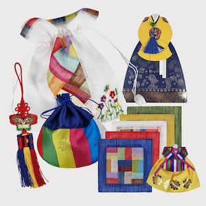 Korean Housewarming Gift Set, Coaster set of 5, Bokjumeoni Pouch, Butterfly Norigae, Hanbok Magnet & Card, New Year and Chuseok Celebration