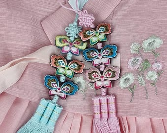 韓国の伝統工芸品、ノリゲ、韓服、アクセサリー、手作り、太鼓、旗