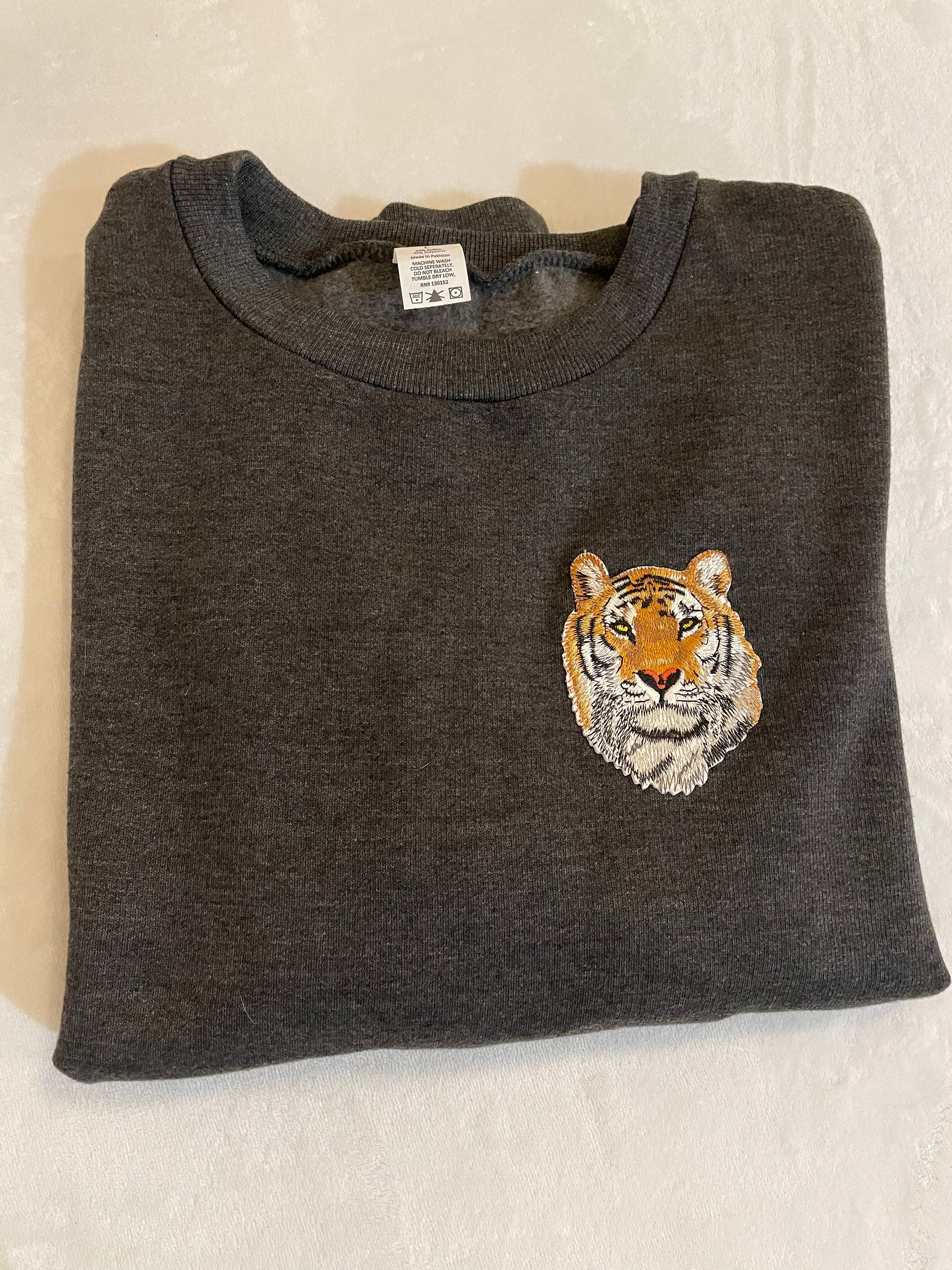 Tiger Crewneck Sweatshirt Trendy Sweatshirt Tiger - Etsy UK