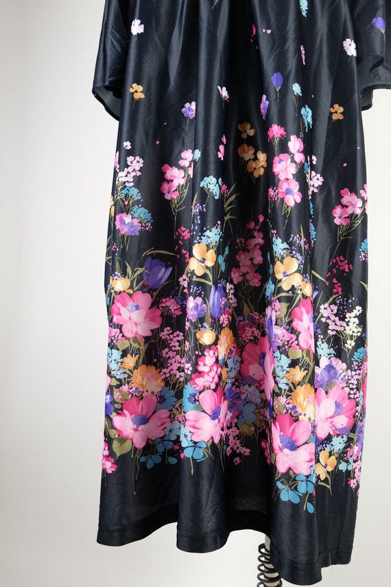 1980s National Colorful Floral Housedress - image 4
