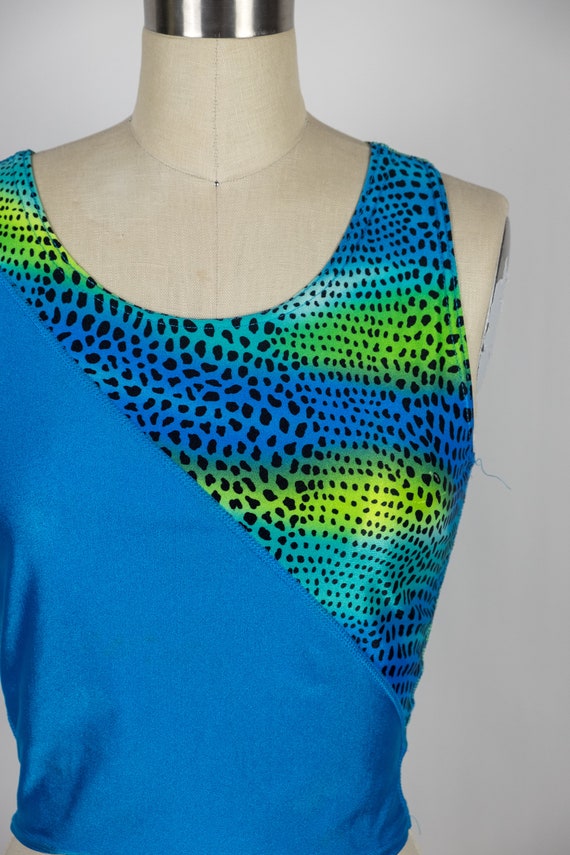 1980s Neon Green and Blue Workout Crop Top - image 3