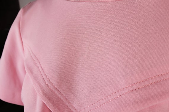 1960s Bubblegum Pink Double Knit Mod Dress - image 9