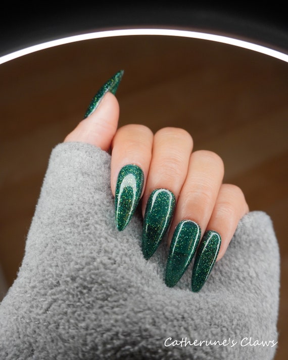 Prensa verde esmeralda brillante en las uñas - Etsy México