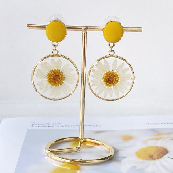 Real Flower Earrings, Pressed flower earrings, resin earrings, Golden Frame earrings, daisy earrings, Pearl earrings, Birth flower gift