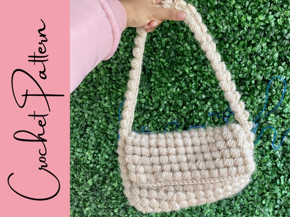 Amazon.com: Women Girls Trendy Bag Yarn Cord Polyester Yarn Royal Blue  Knitting Crocheting DIY Bags Crochet Purse Clutch Bag Yarn Knit Bag Yarn  280gram One Skein