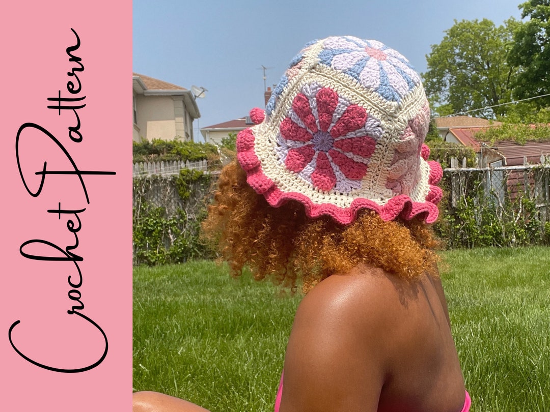 【CELINE】CROCHETED BUCKET HAT Celine Crochet Cotton Bucket Hat Navy - US