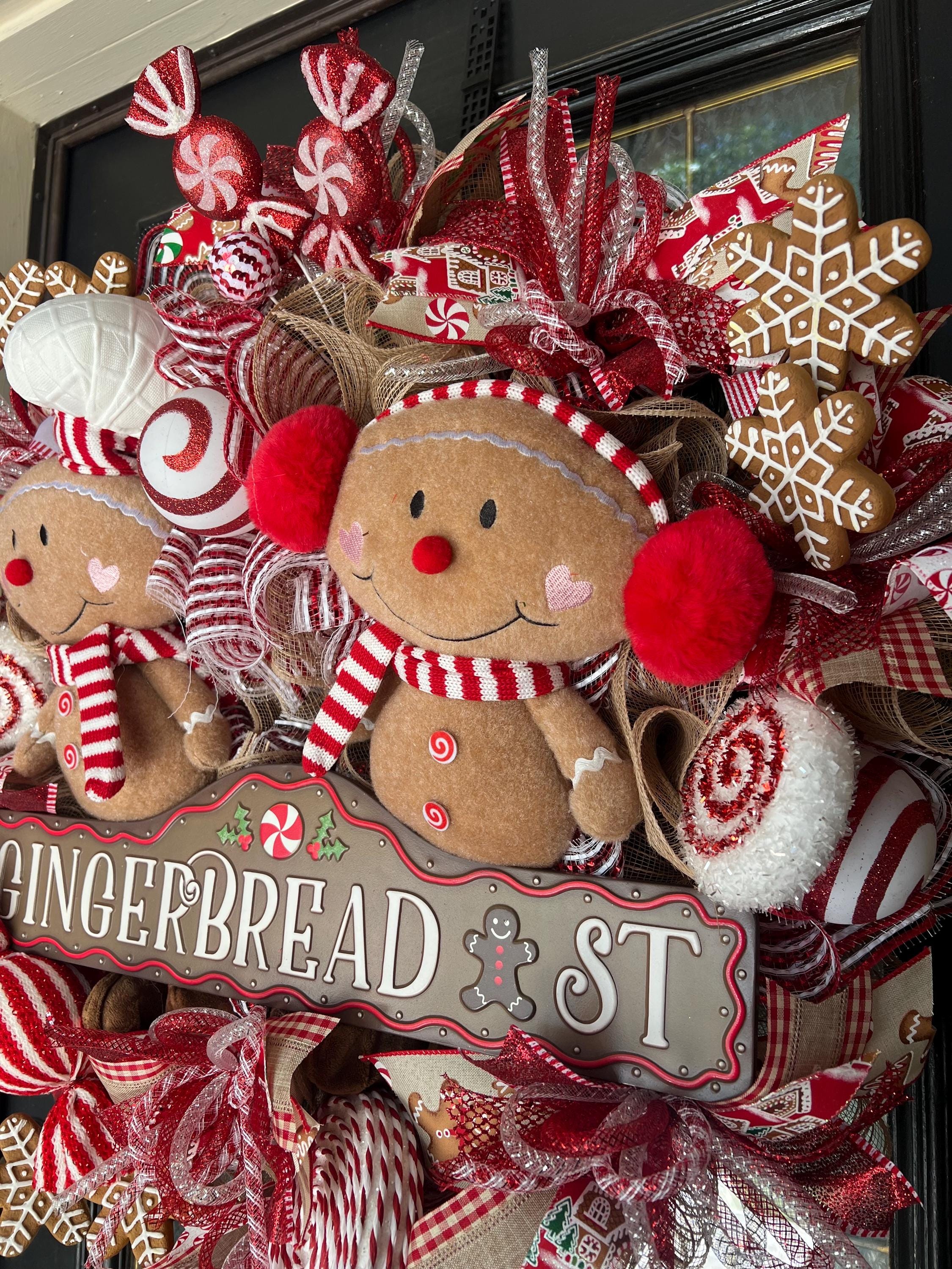 Gingerbread Couple Christmas Door Wreath: Holiday Cookie Decor - Etsy